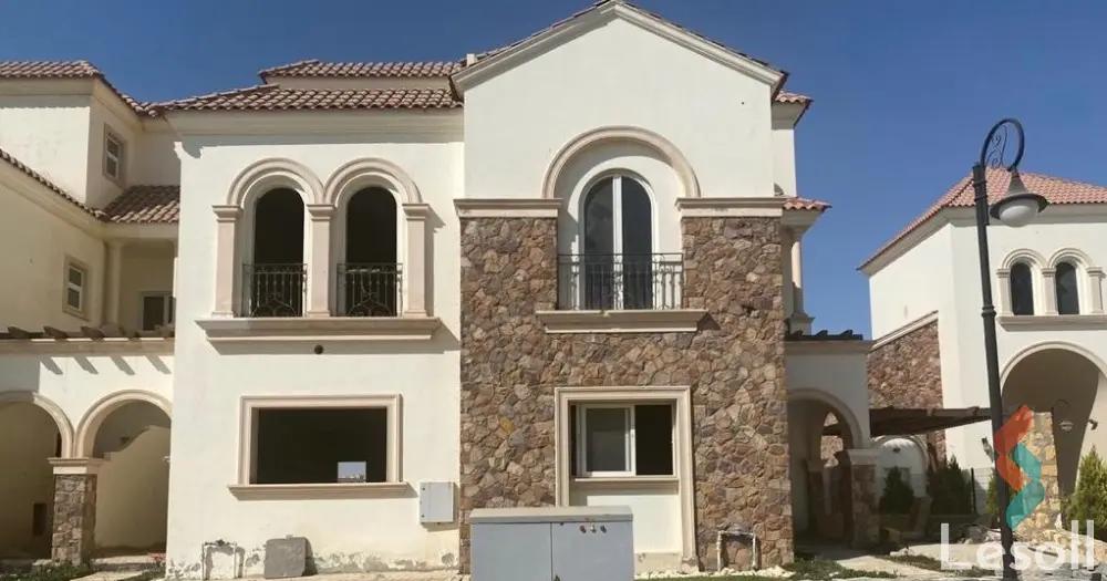 فيلا للبيع بمساحة 245 متر و 4 غرف في مدينة الشروق القاهرة