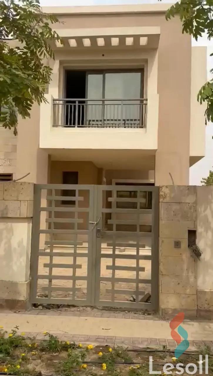 تاون هاوس للبيع بمساحة 240 متر و 4 غرف في  التجمع الخامس القاهرة