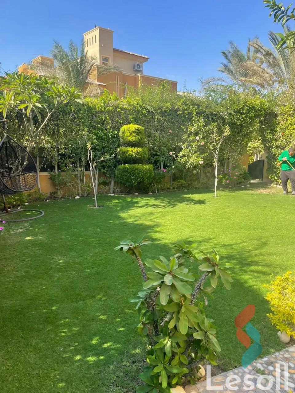 تاون هاوس للبيع بمساحة 350 متر و 5 غرف في  الرحاب القاهرة