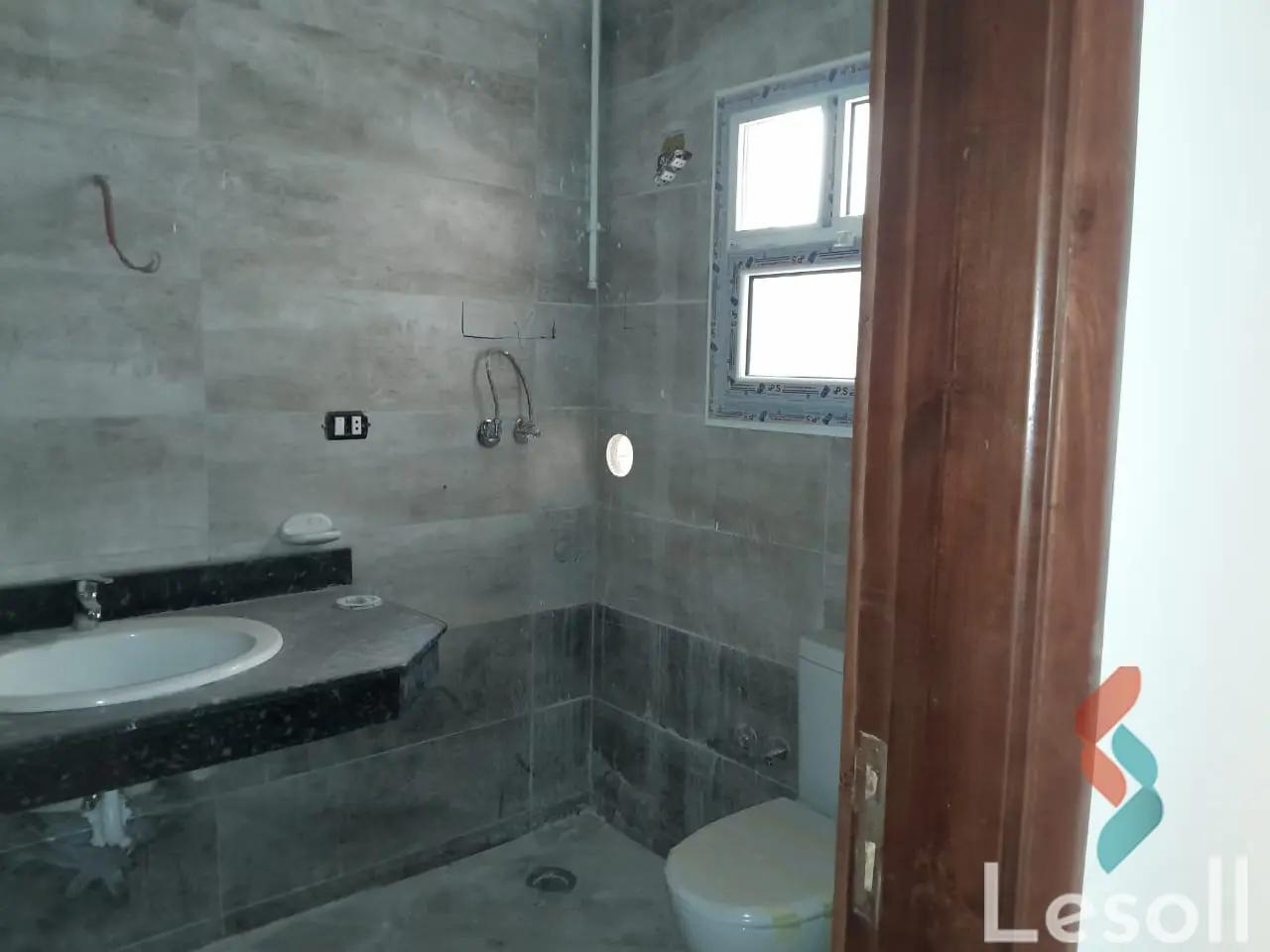 شقة للايجار الشهري بمساحة 260 متر و 3 غرف في مدينة الشروق القاهرة