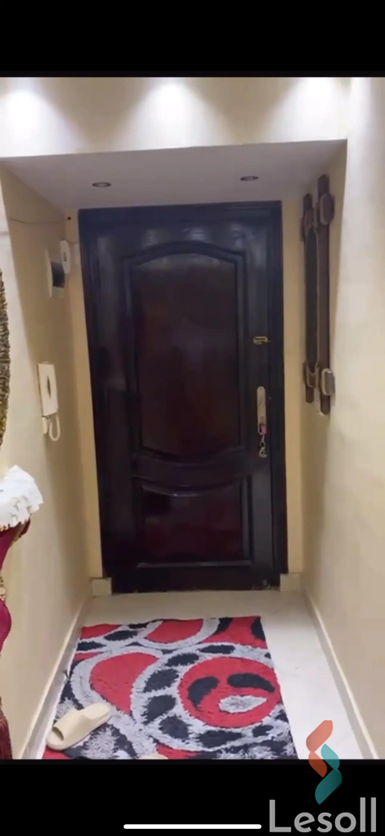 شقة للايجار الشهري بمساحة 120 متر و 3 غرف في المقطم القاهرة