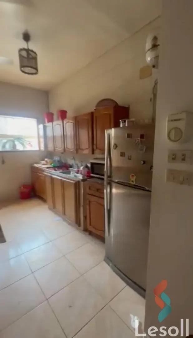 شقة للبيع بمساحة 230 متر و غرفتان في  مصر الجديدة القاهرة - صورة 3