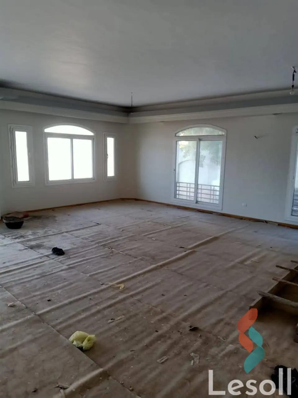 فيلا للبيع بمساحة 1,100 متر و 10 غرف في  الشيخ زايد الجيزة