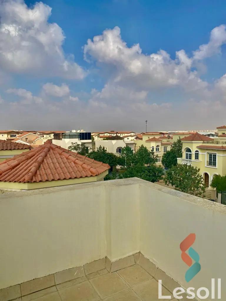 Villa for sale with an area 350 meters and 4 rooms in  5th Settlement Cairo  - Image 3