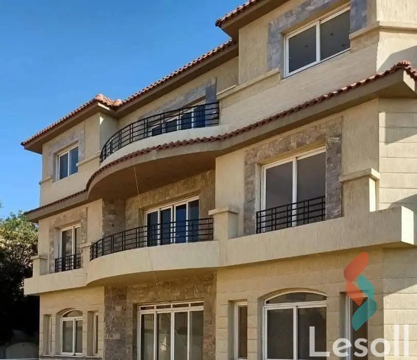 فيلا للبيع بمساحة 1,100 متر و 10 غرف في  الشيخ زايد الجيزة