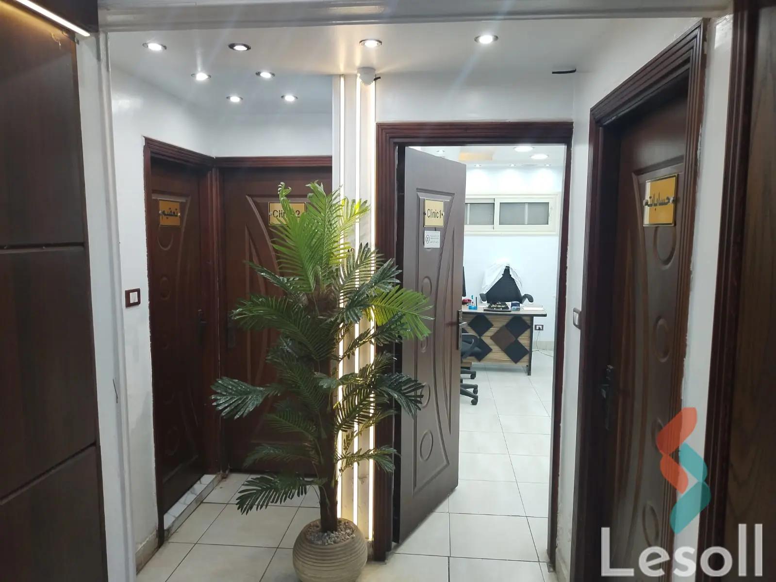 مكتب للايجار الشهري بمساحة 135 متر في ميامي الاسكندرية 