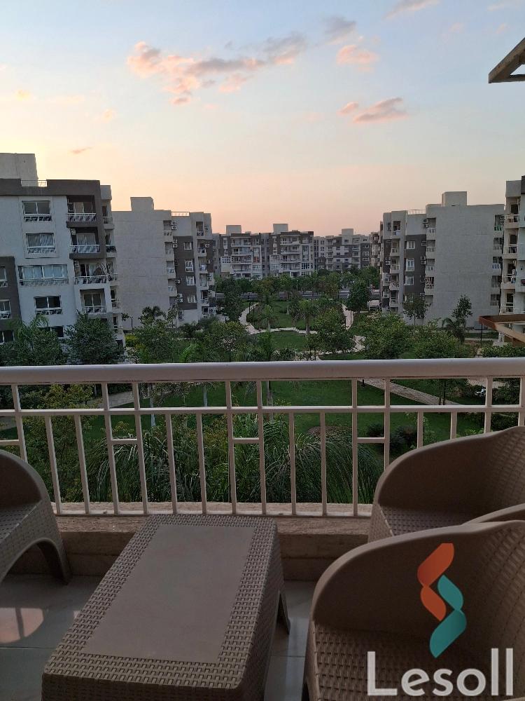 شقة للبيع بمساحة 200 متر و 4 غرف في  مدينتي القاهرة