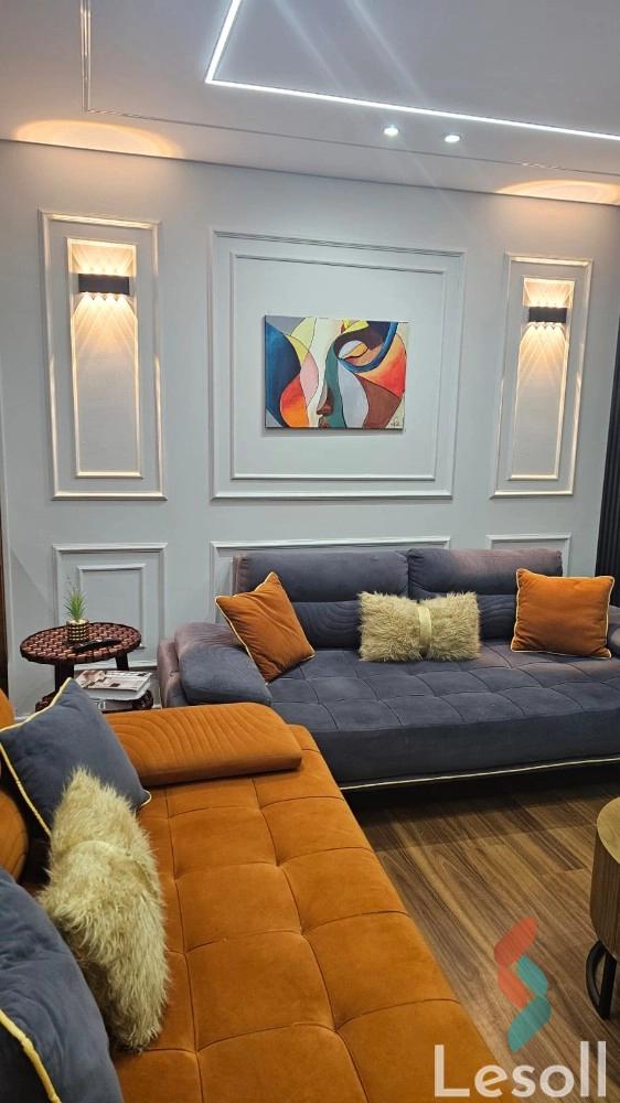 شقة للبيع بمساحة 200 متر و 4 غرف في  مدينتي القاهرة