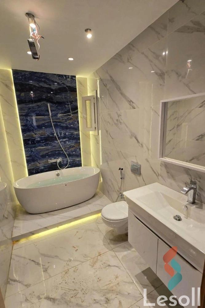 شقة للبيع بمساحة 250 متر و 3 غرف في  الدقى الجيزة