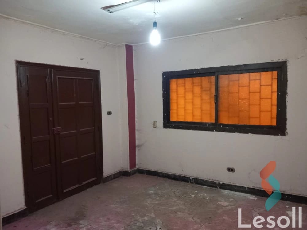 شقه دور ارضى اول شارع الجزائر بالمعادى الجديده تصلح سكن وادارى  - صورة 2