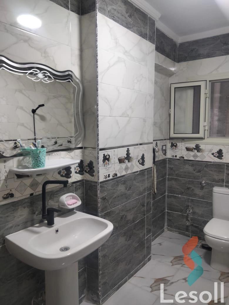 شقة للبيع بمساحة 110 متر و غرفتان في  جليم الاسكندرية