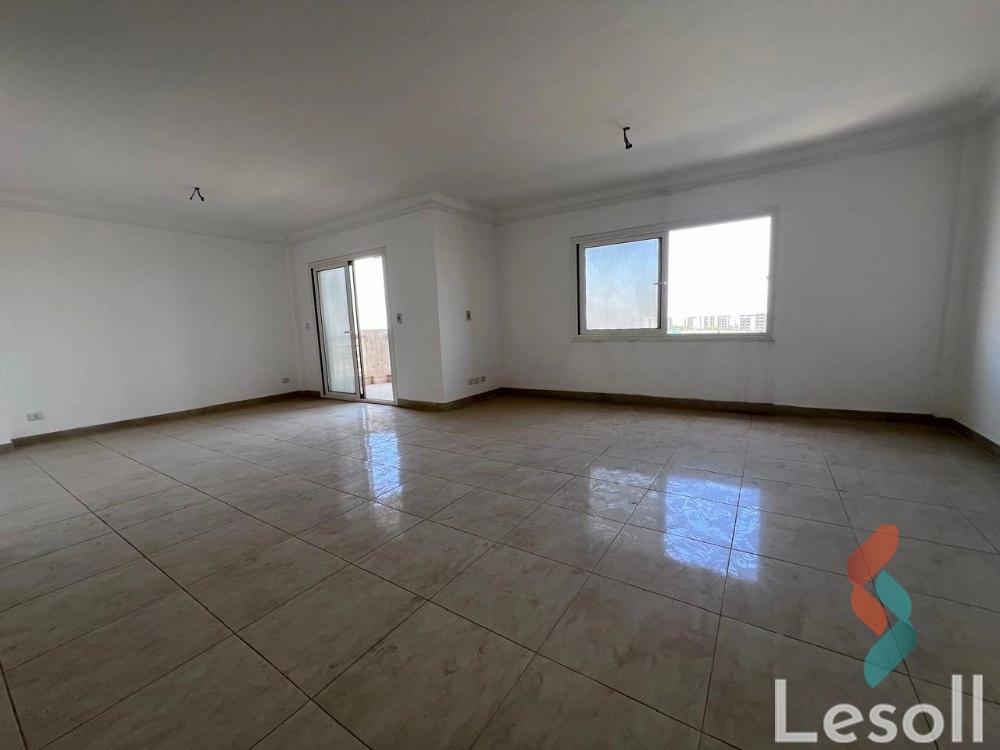 شقة للبيع بمساحة 200 متر و 3 غرف في  مدينتي القاهرة