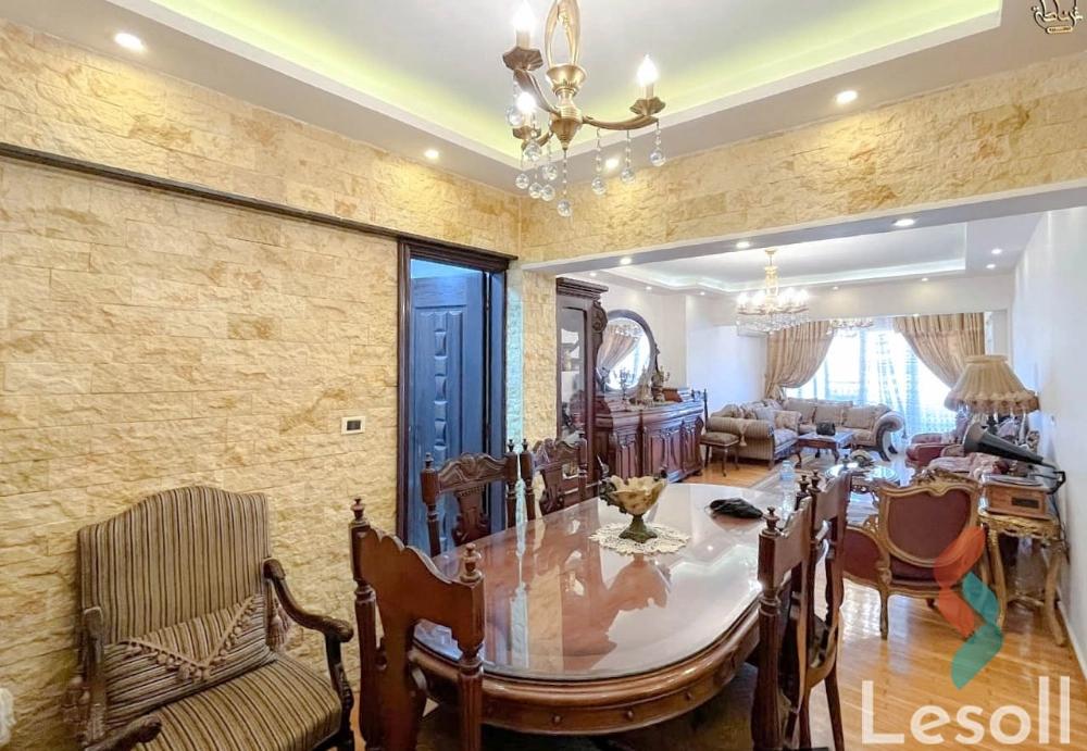 شقة للبيع بمساحة 130 متر و غرفتان في  جليم الاسكندرية