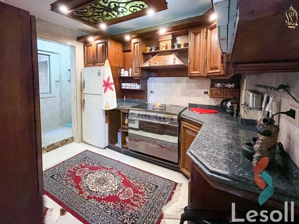 شقة للبيع بمساحة 130 متر و غرفتان في  جليم الاسكندرية