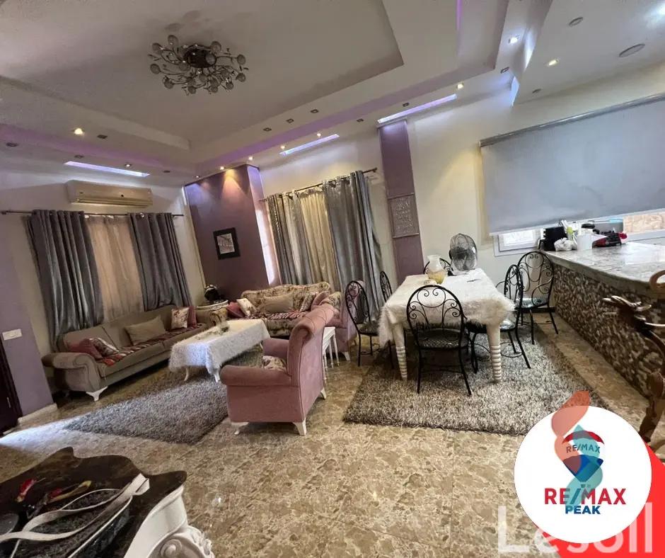 Townhouse for sale with an area 235 meters and 4 rooms in  Cheikh Zayed Giza  - All Images