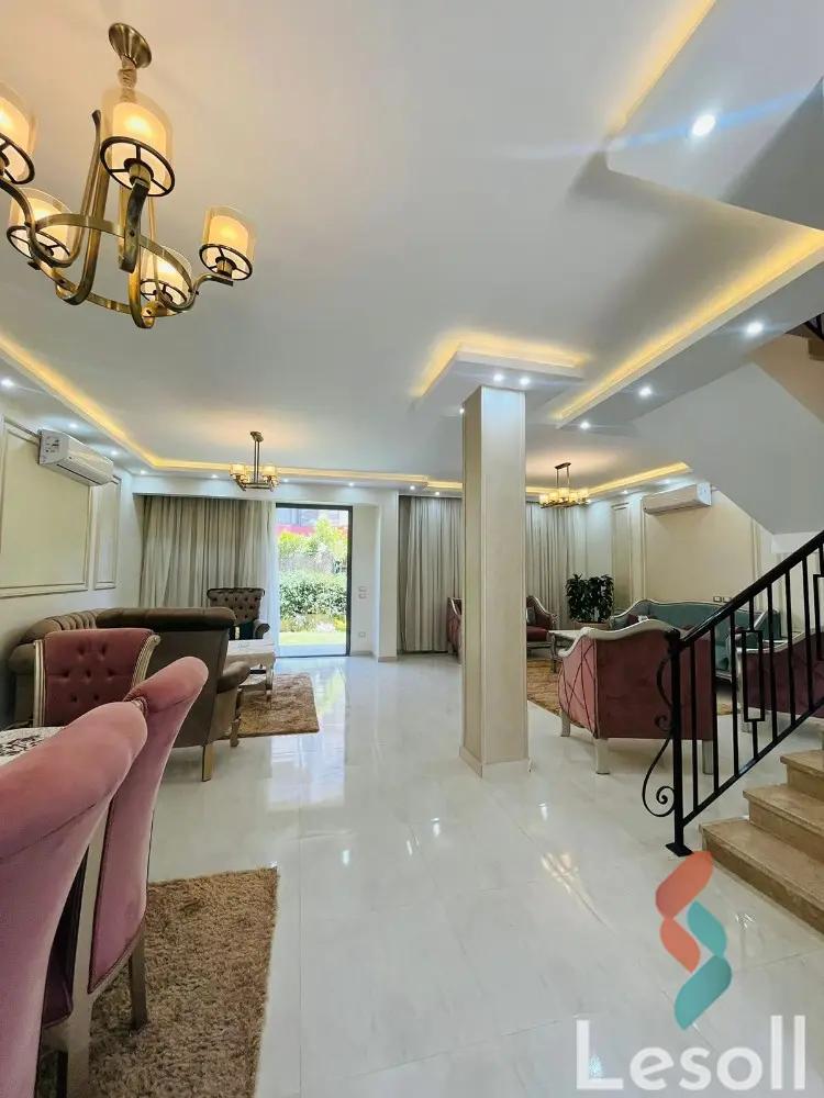 تاون هاوس للبيع بمساحة 230 متر و 4 غرف في  الشيخ زايد الجيزة