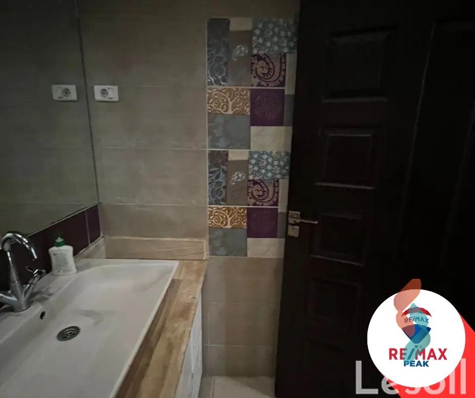 تاون هاوس للبيع بمساحة 235 متر و 4 غرف في  الشيخ زايد الجيزة