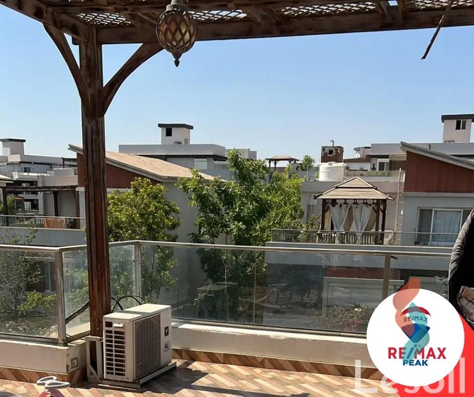 تاون هاوس للبيع بمساحة 235 متر و 4 غرف في  الشيخ زايد الجيزة