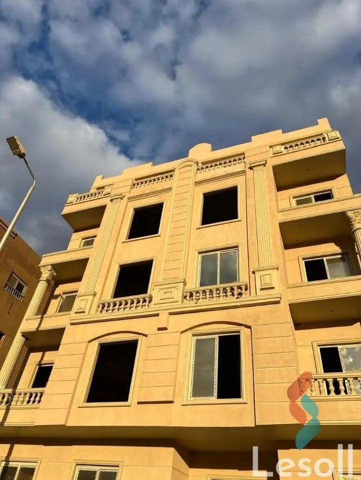 شقة للبيع بمساحة 225 متر و 3 غرف في  مدينة الشروق القاهرة - صورة 2