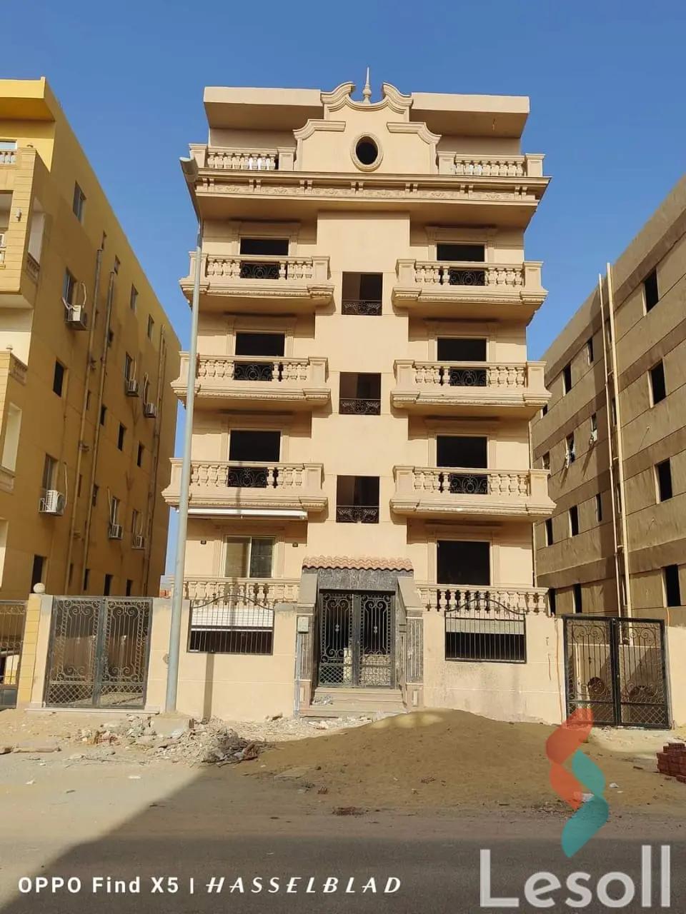 Apartment for sale with an area 130 meters and 3 rooms in  October 6 Giza  - Image 2