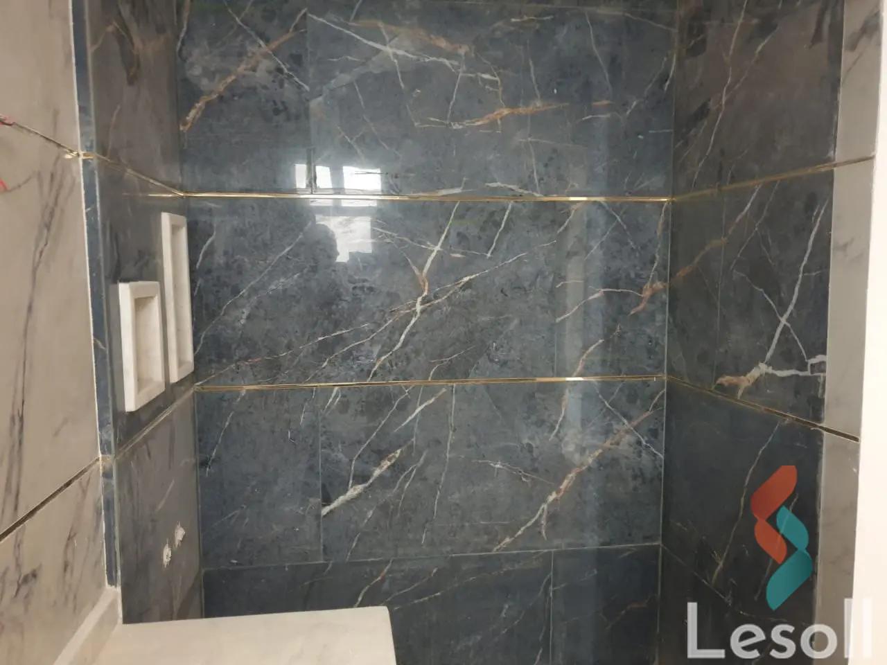 شقة للبيع بمساحة 180 متر و 3 غرف في  التجمع الخامس القاهرة - صورة 3