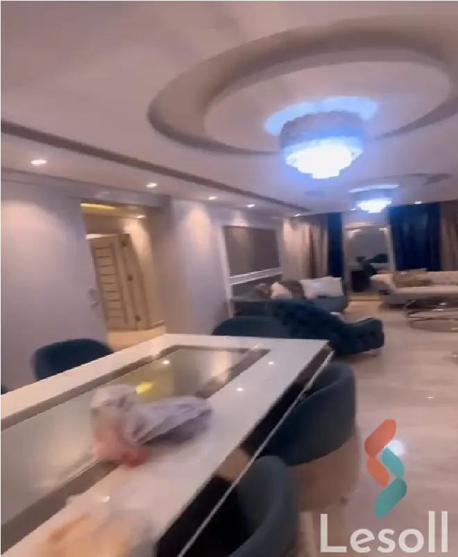 شقة للبيع بمساحة 175 متر و 3 غرف في  الدقى الجيزة