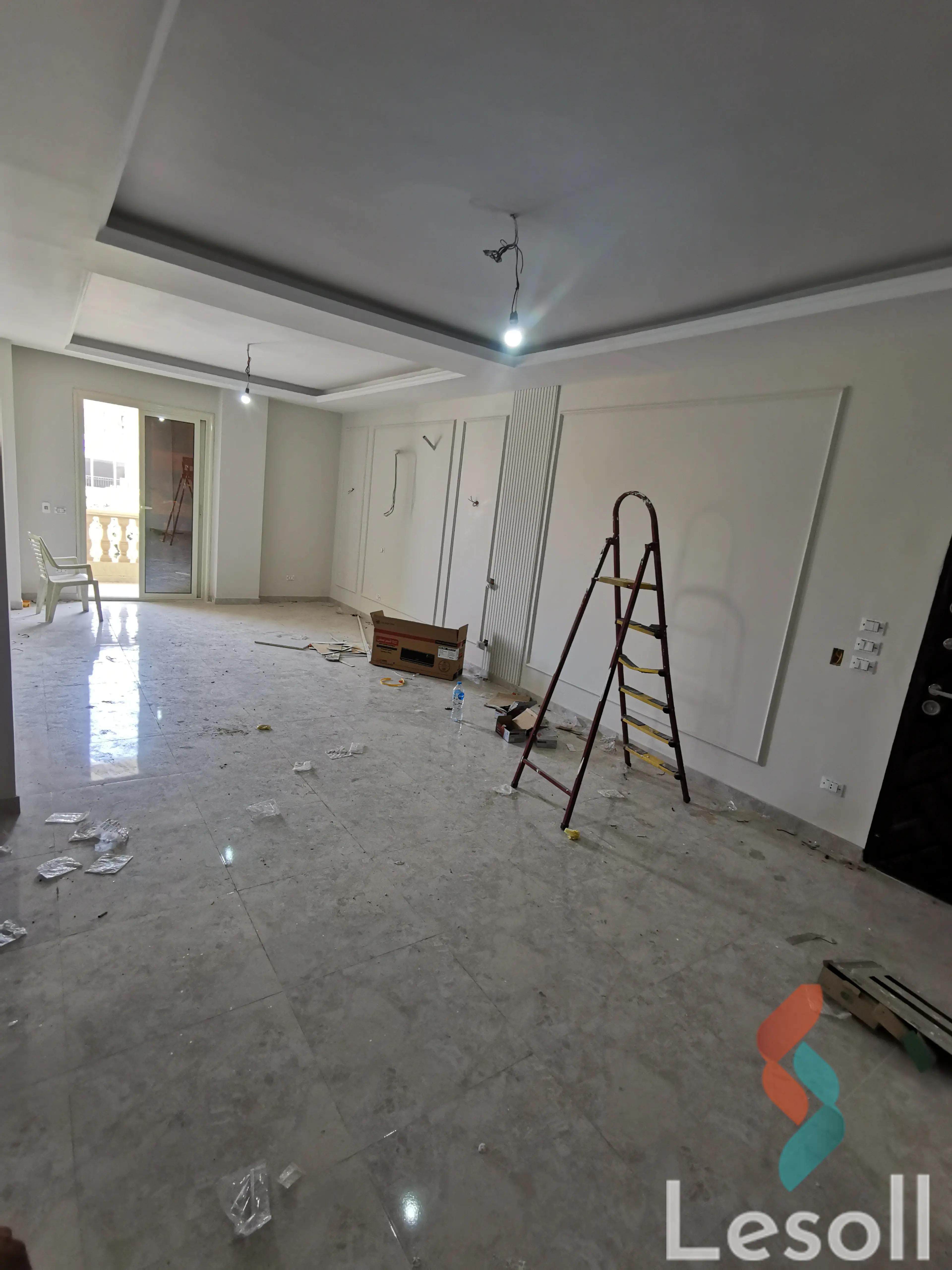 شقة للبيع بمساحة 160 متر و 3 غرف في  مدينة الشروق القاهرة - صورة 2