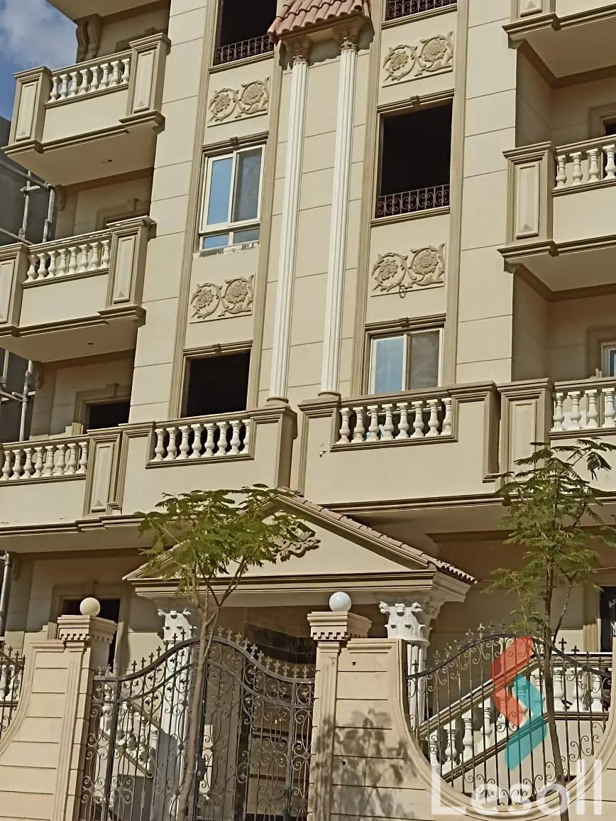 Apartment for sale with an area 130 meters and 3 rooms in  October 6 Giza  - Image 3