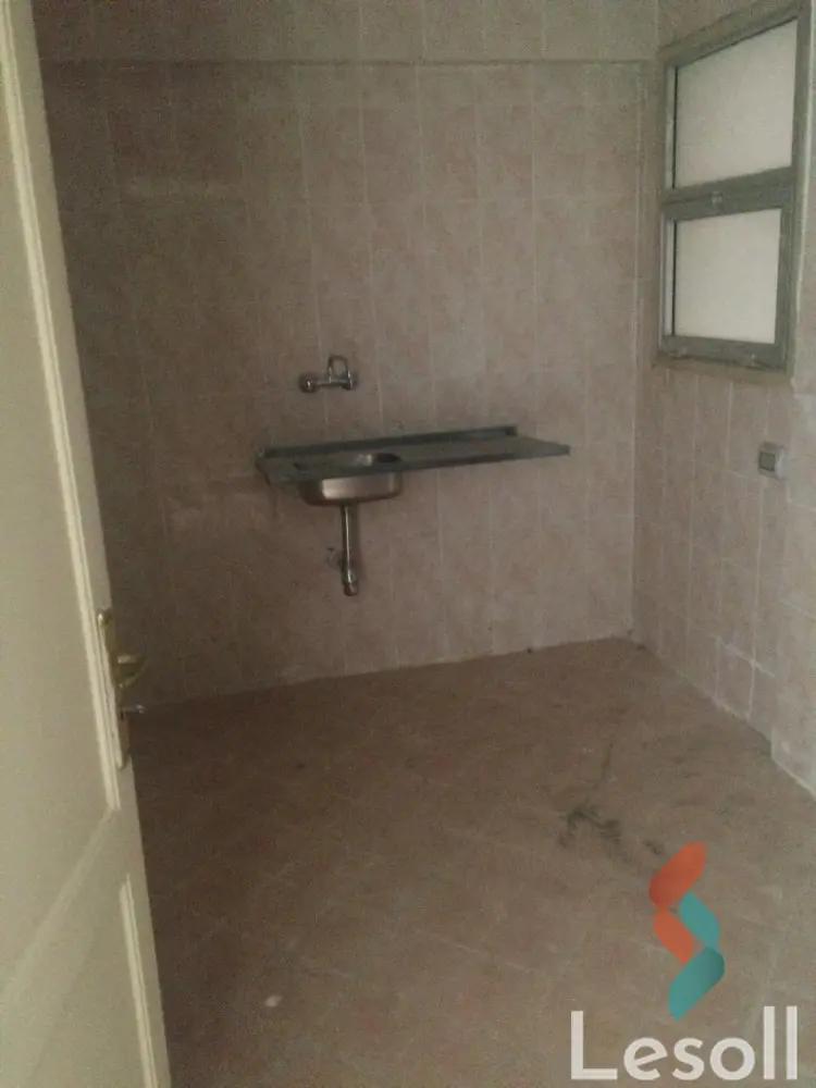 شقة للايجار السنوي بمساحة 99 متر و غرفتان في الرحاب القاهرة