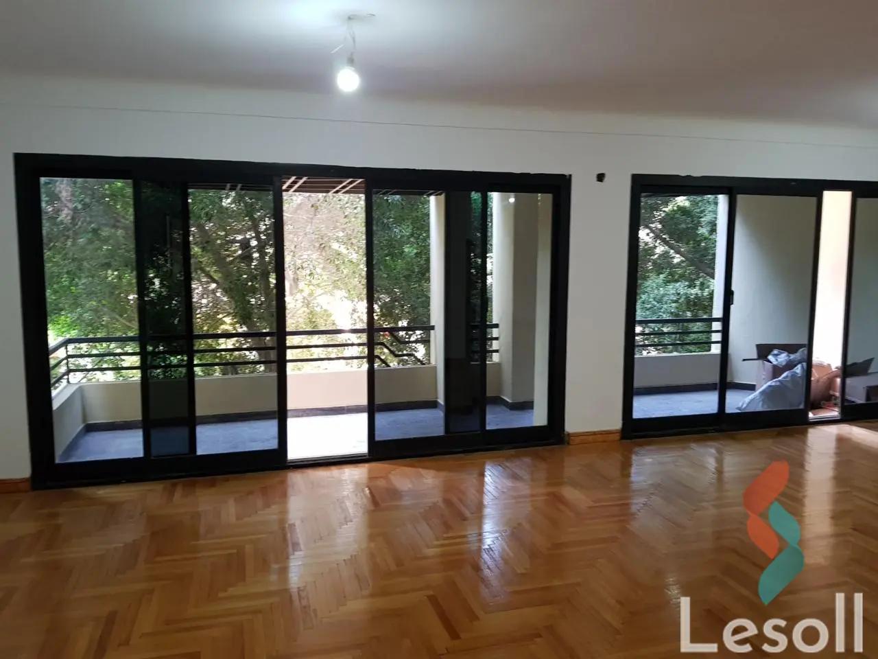 شقة للبيع بمساحة 300 متر و 4 غرف في  العجوزة الجيزة