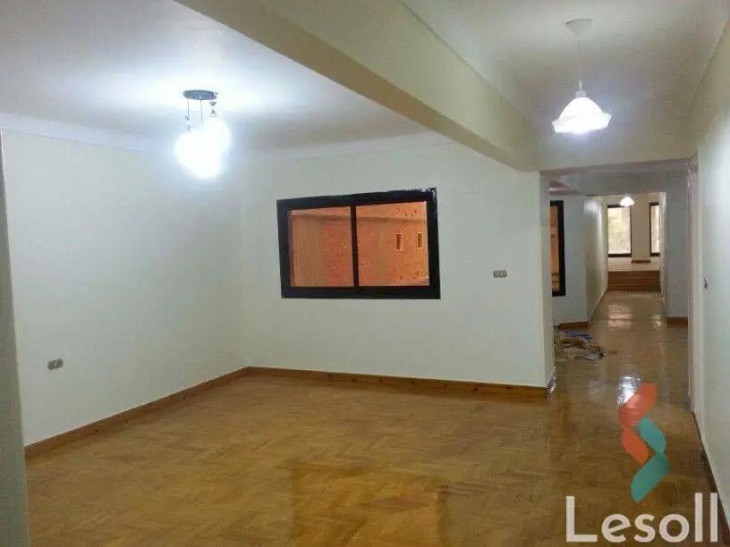 شقة للبيع بمساحة 300 متر و 4 غرف في  العجوزة الجيزة