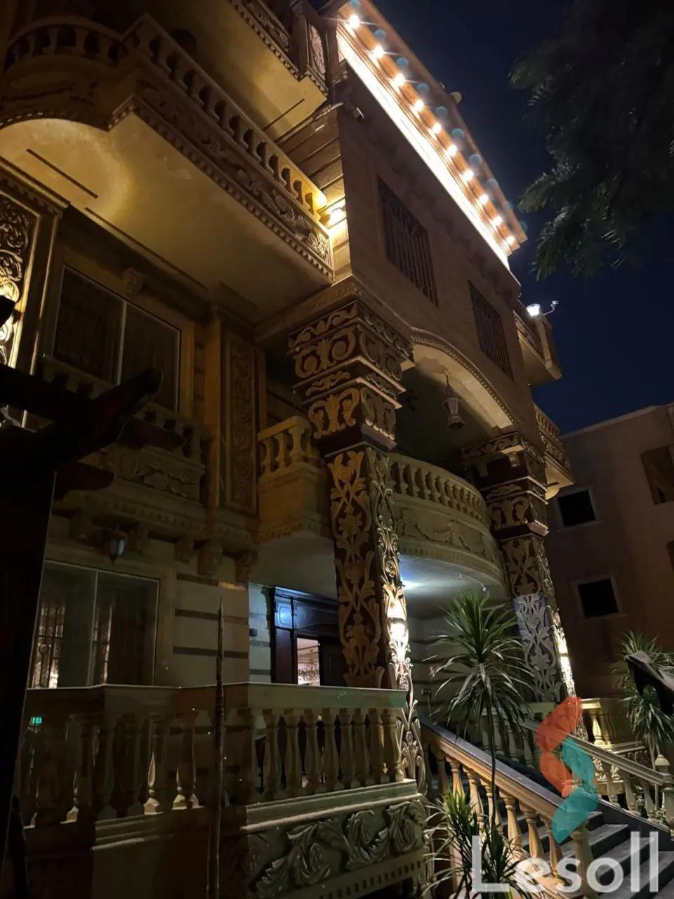 فيلا للبيع بمساحة 730 متر و 13 غرف في  الشيخ زايد الجيزة