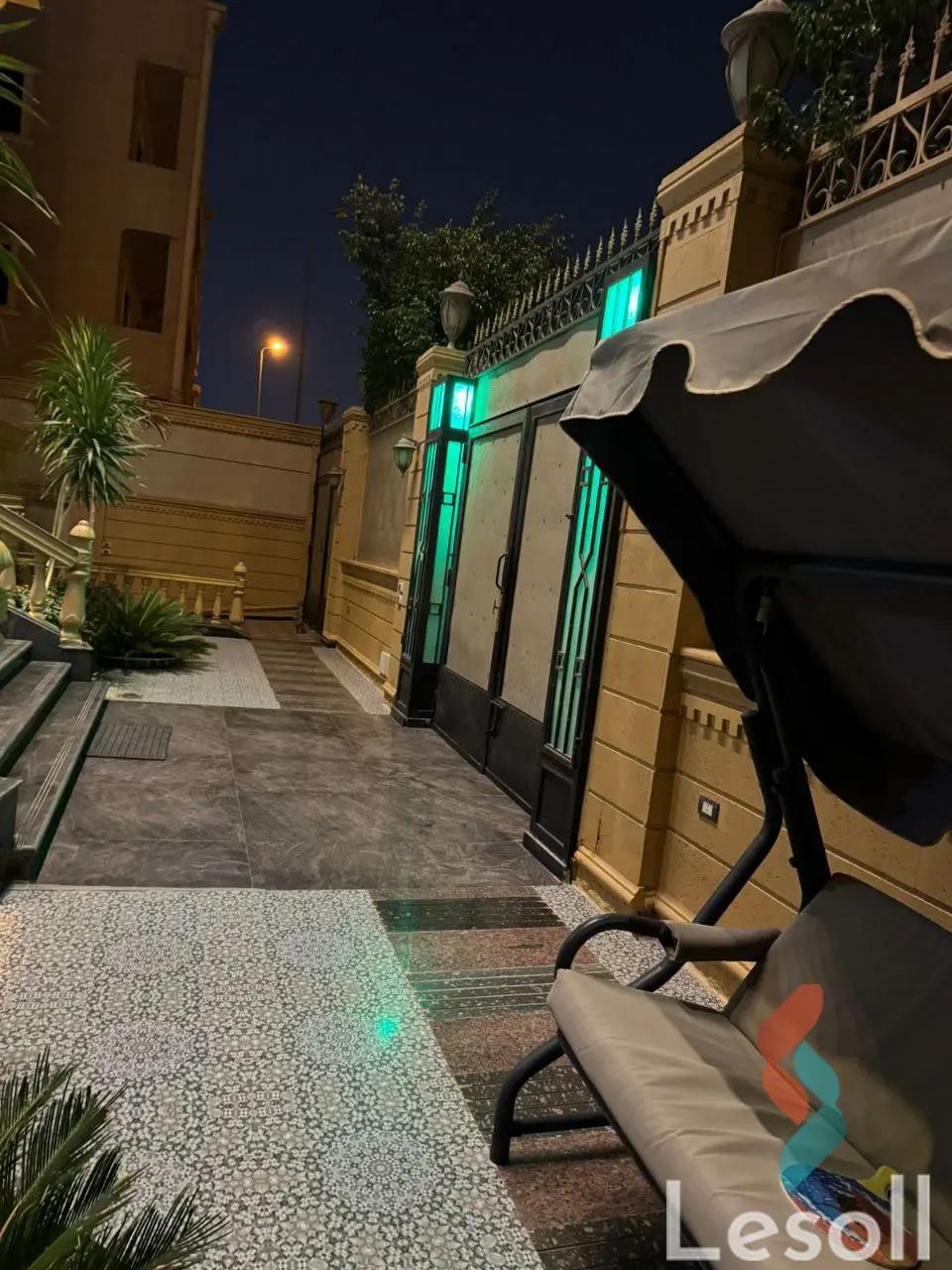 فيلا للبيع بمساحة 730 متر و 13 غرف في  الشيخ زايد الجيزة