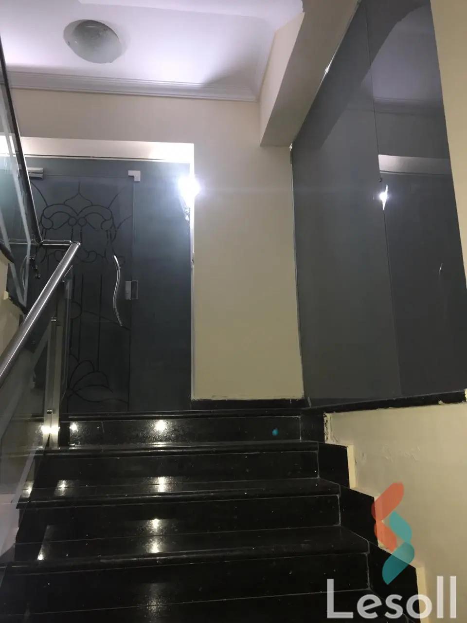 فيلا للبيع بمساحة 600 متر و 10 غرف في  السادس من أكتوبر الجيزة