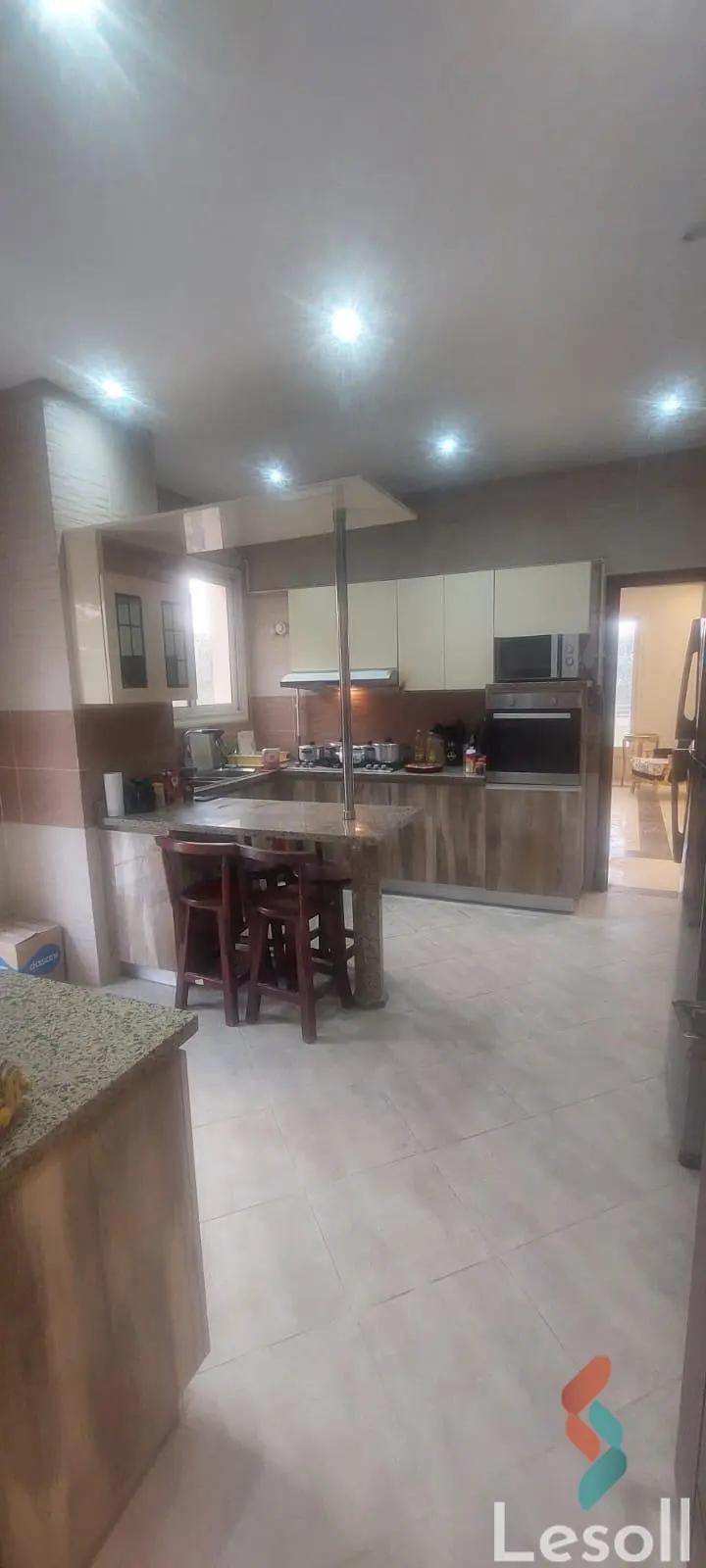 فيلا للبيع بمساحة 610 متر و 6 غرف في  الشيخ زايد الجيزة