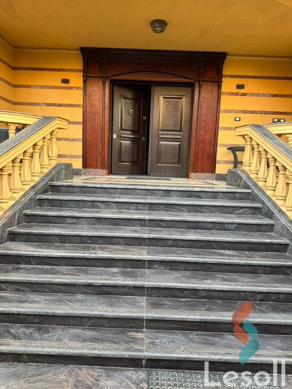 فيلا للبيع بمساحة 730 متر و 13 غرف في  الشيخ زايد الجيزة