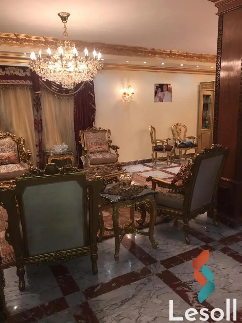 فيلا للبيع بمساحة 600 متر و 10 غرف في  السادس من أكتوبر الجيزة