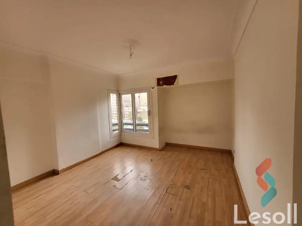 Apartment for yearly rent with an area 260 meters and 4 rooms in Glim Alexandria 