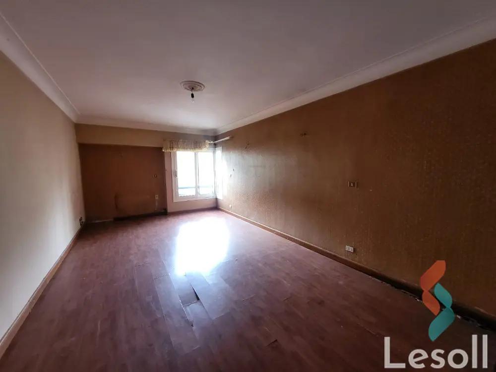 Apartment for yearly rent with an area 260 meters and 4 rooms in Glim Alexandria 