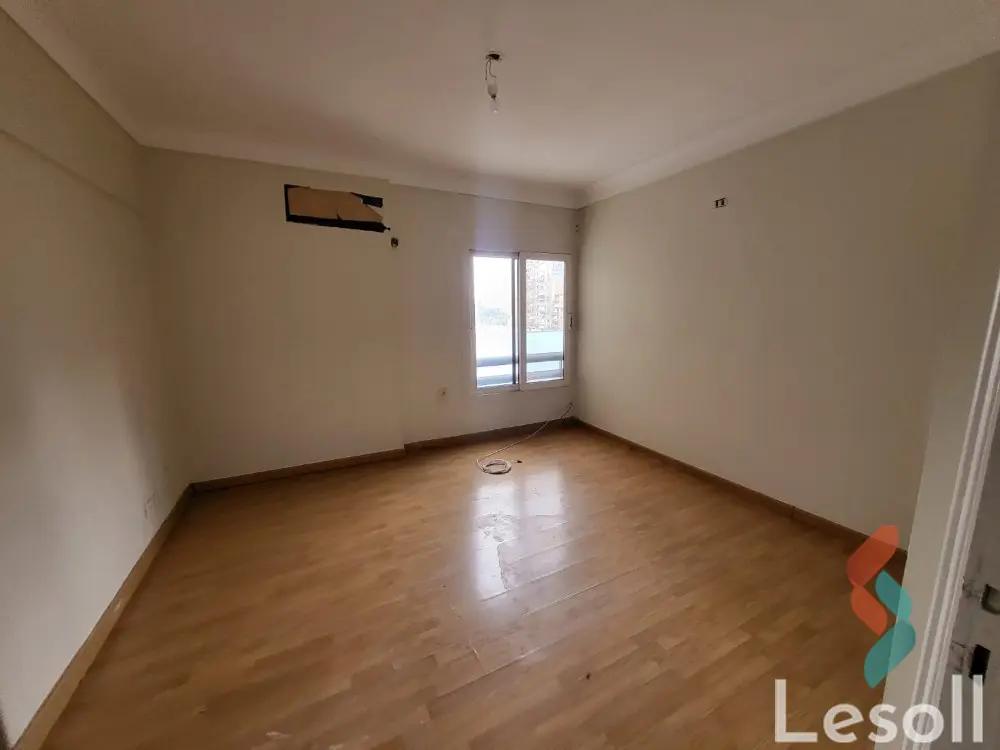 Apartment for yearly rent with an area 260 meters and 4 rooms in Glim Alexandria 