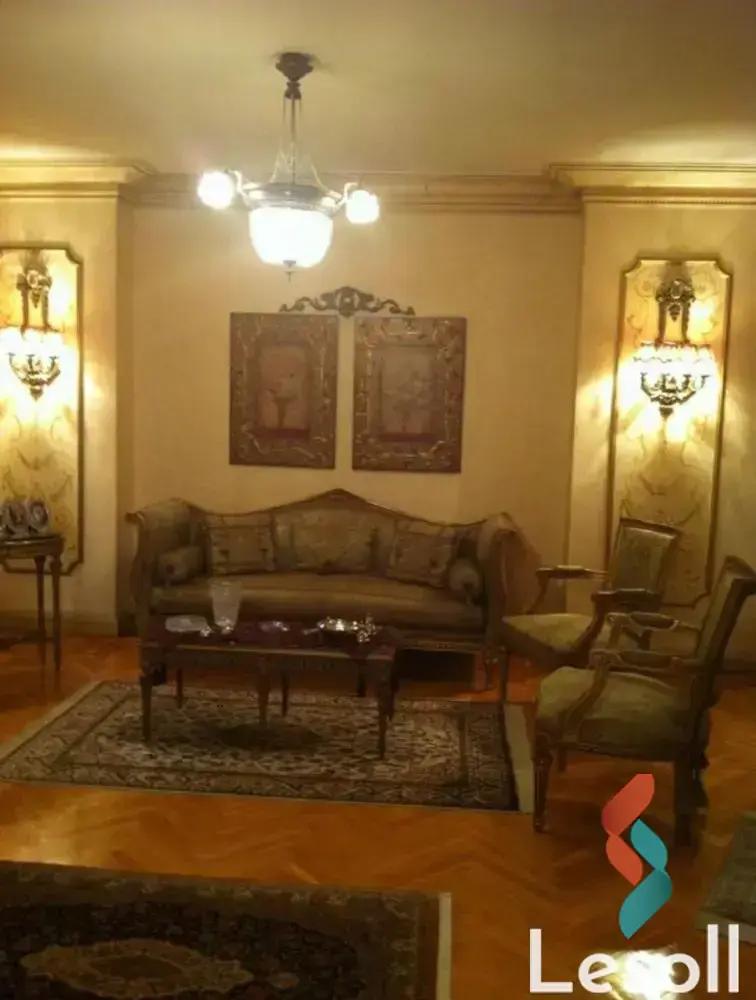 شقة للبيع بمساحة 260 متر و 6 غرف في  مصر الجديدة القاهرة