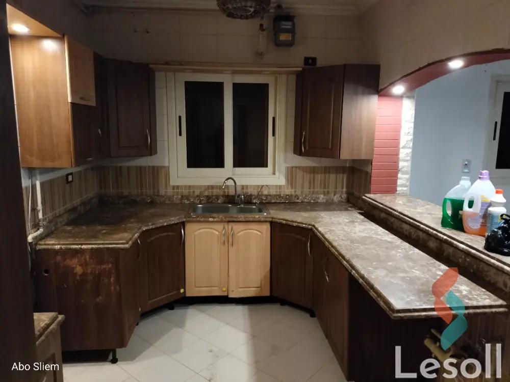 شقة للايجار الشهري بمساحة 230 متر و 4 غرف في المقطم القاهرة