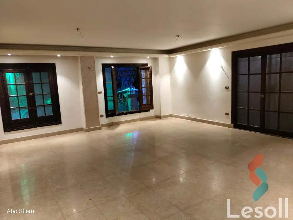 شقة للايجار الشهري بمساحة 230 متر و 4 غرف في المقطم القاهرة