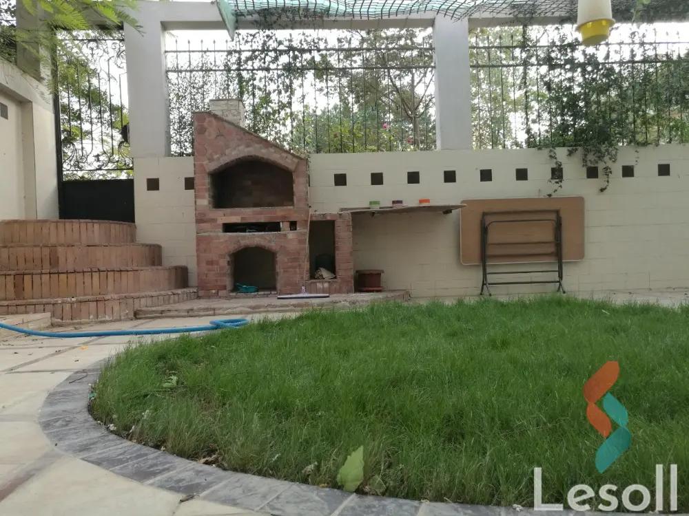 شقة بحديقة للايجار الشهري بمساحة 375 متر و 4 غرف في 6 اكتوبر الجيزة