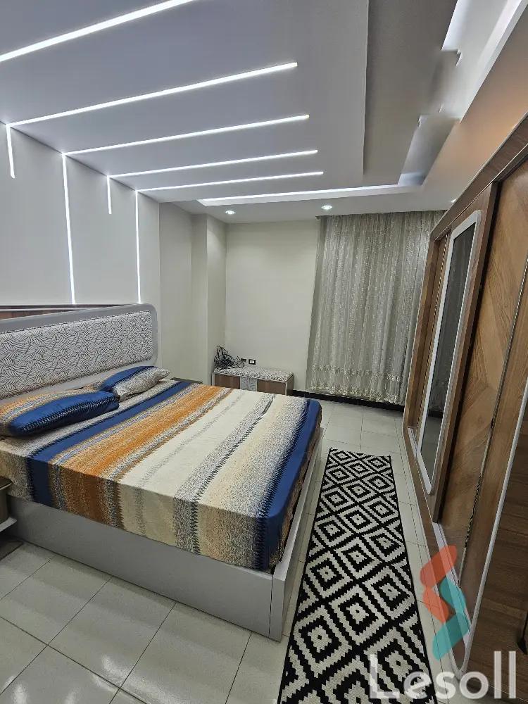 شقة للبيع بمساحة 240 متر و 4 غرف في  المهندسين الجيزة