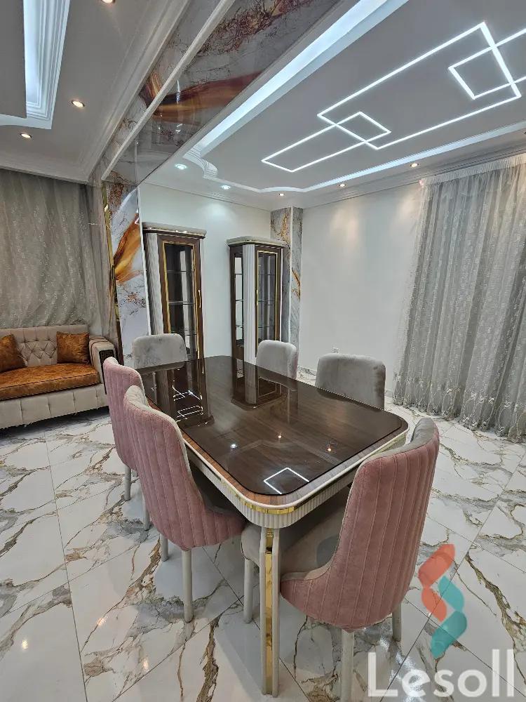 شقة للبيع بمساحة 240 متر و 4 غرف في  المهندسين الجيزة