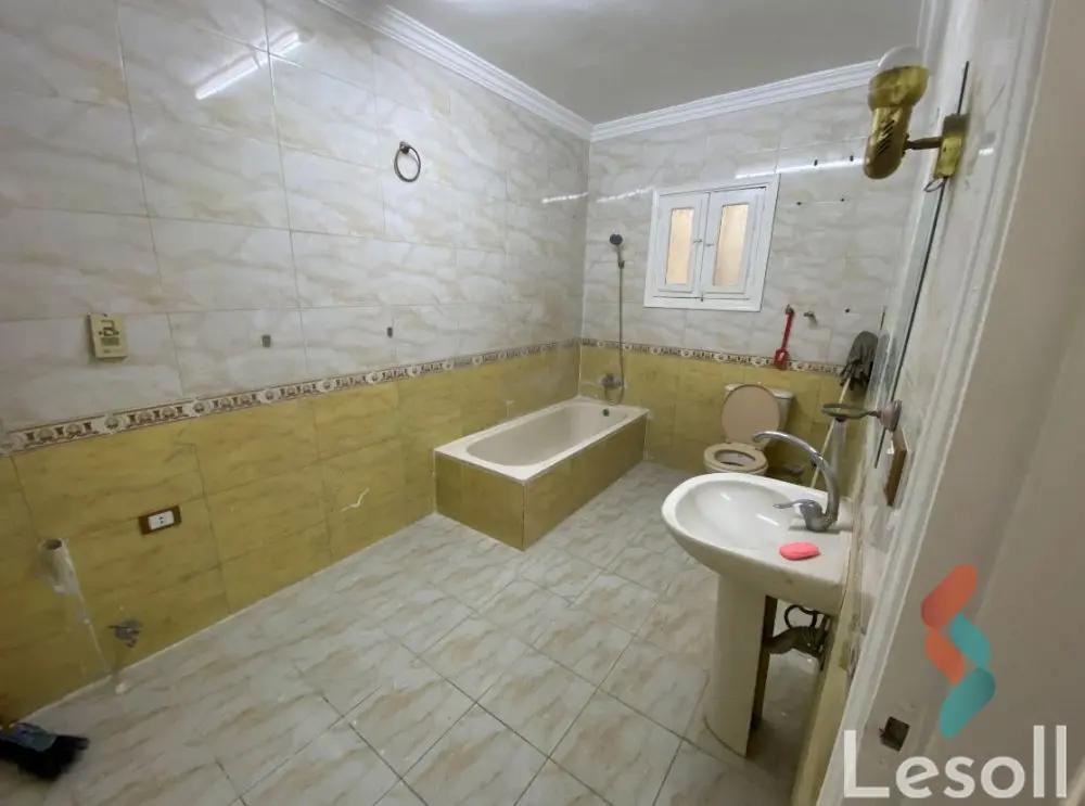 شقة للبيع بمساحة 200 متر و 3 غرف في  فيصل الجيزة - كل الصور