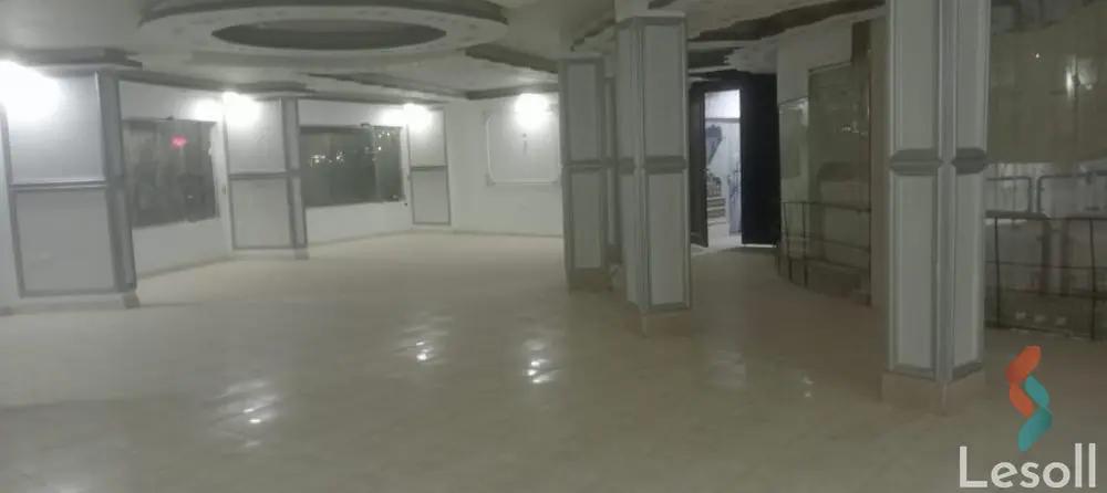 للايجار مساحة 550 م تصلح لجميع الأنشطة التجارية والإدارية الكبرى قريب من ميدان الحصري