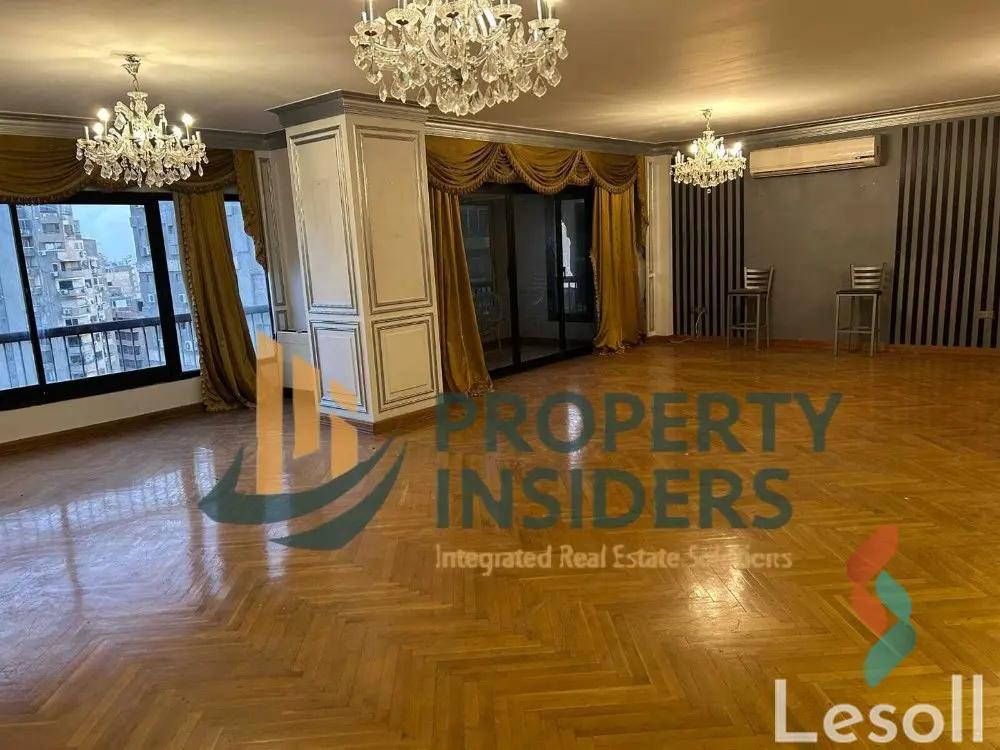 شقة للايجار السنوي بمساحة 275 متر و 3 غرف في الدقى الجيزة