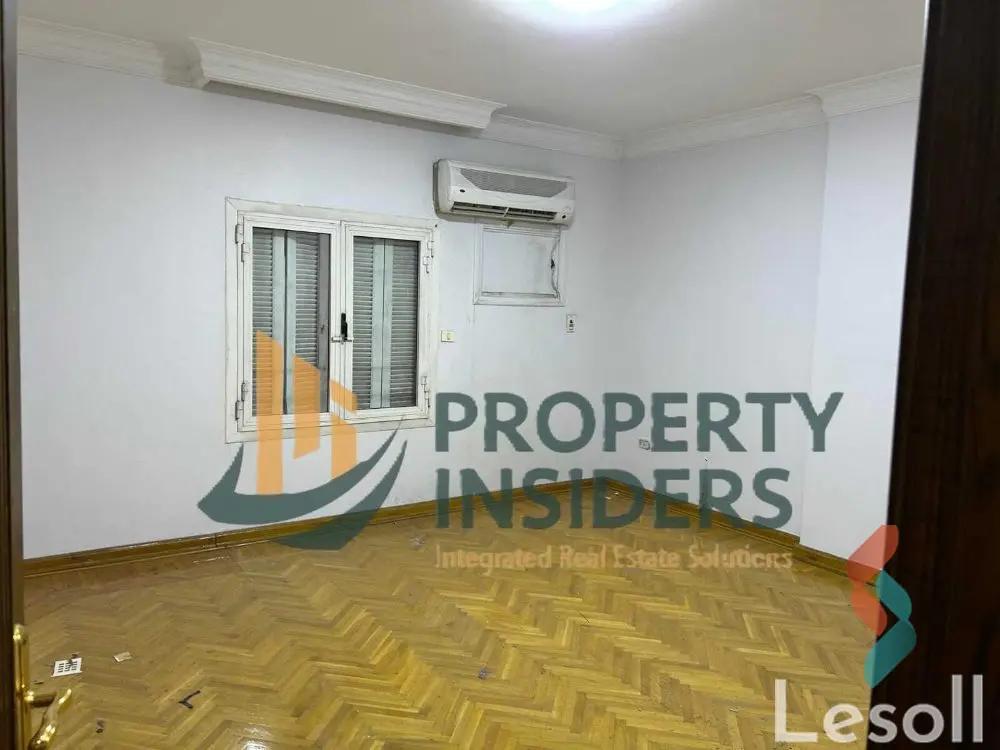 شقة للايجار السنوي بمساحة 275 متر و 3 غرف في الدقى الجيزة